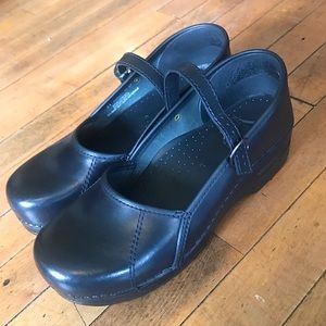 Size 41 Mary Jane Dansko clogs